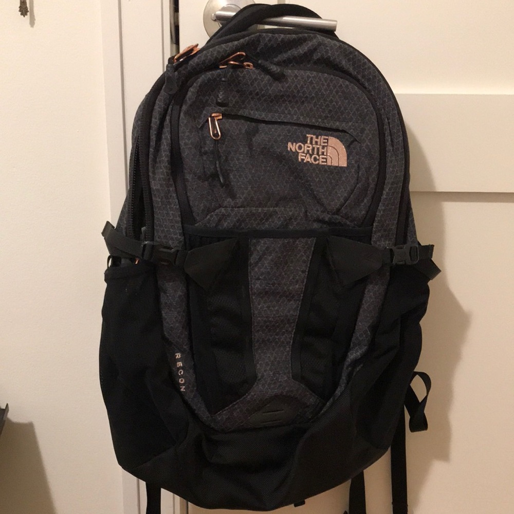 LIKE NEW Recon north face backpack